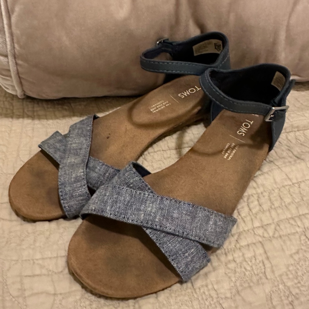 Toms Blue Sandals Denim Canvas Slingback Flats Minimalist Beachy Coastal Sz 8.5